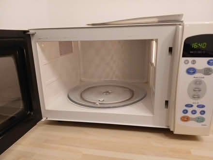 Photo of free Microwave (Totnes TQ9) #3