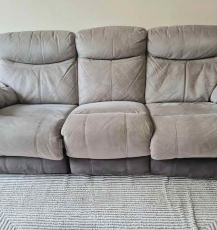 Photo of free Sofa (Cooks Way, Hitchin SG4 0JG) #1