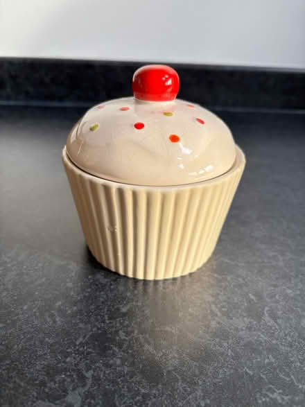 Photo of free Ceramic Cupcake shaped pot with lid (Wigston Magna LE18) #1