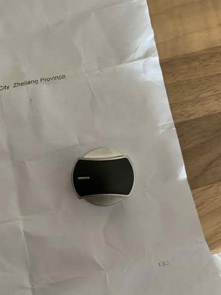 Photo of free Metal gas stove knobs x 8 (Chalford Hill. GL6.) #4