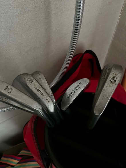 Photo of free golf clubs and bag (Holland Park W11) #2