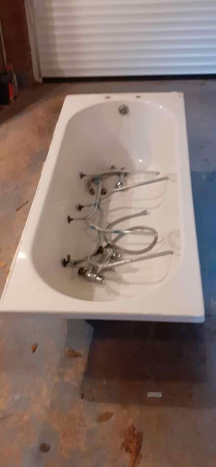 Photo of free Bath (Church Hill B98) #1