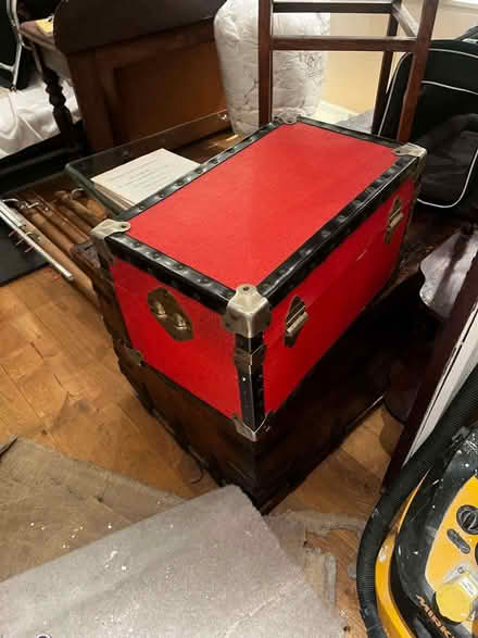 Photo of free small chest (Holland Park W11) #3