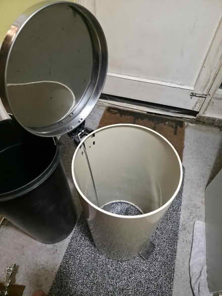 Photo of free Large bin (Swindon Village GL51) #2