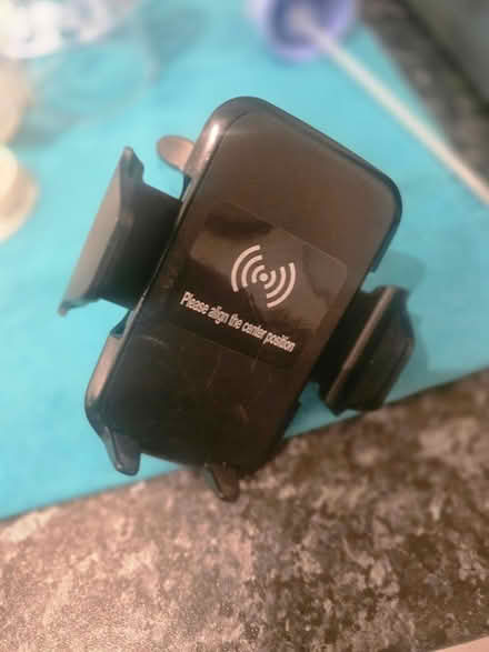 Photo of free Wireless phone car charger (IG6 3s) #4