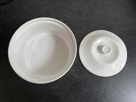 Photo of free Small Casserole dish with lid (Wigston Magna LE18) #3