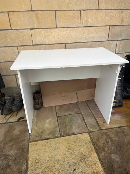 Photo of free White desk (Bathampton) #1