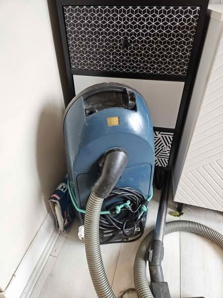 Photo of free Hoover (SW2) #2