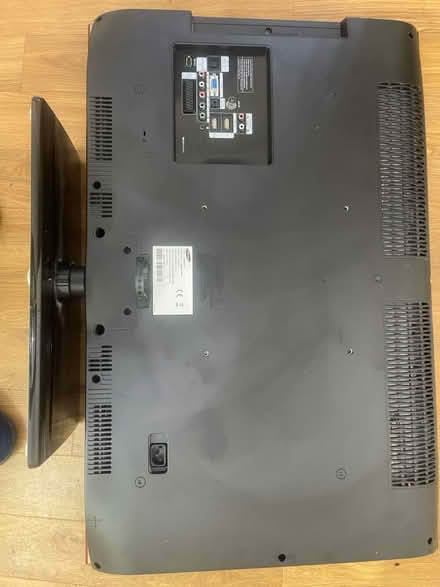 Photo of free 32” Samsung HD TV (Welwyn Garden City AL7) #2