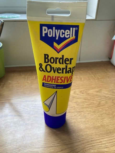 Photo of free Wallpaper overlap adhesive (Greenbank CW8) #1