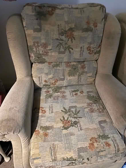 Photo of free Set of living room chairs (City College area NR1) #2