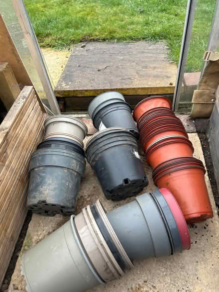Photo of free Approx 40 used flower pots (Gobowen SY11) #1