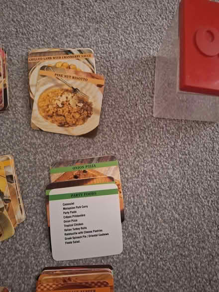 Photo of free Vintage recipe container and cards (Whitstable CT5) #1