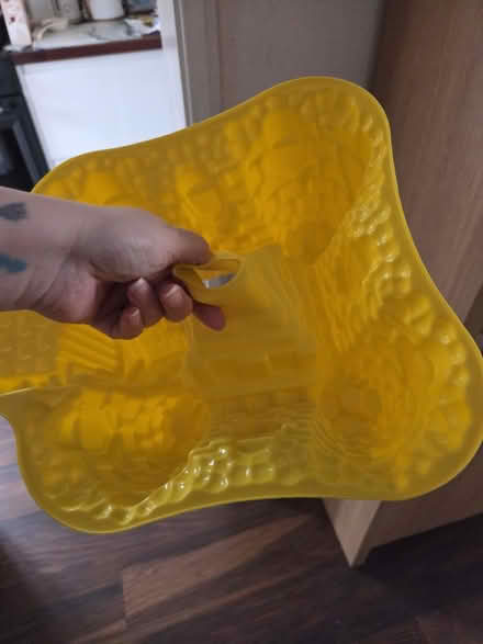 Photo of free Cake mold (Strood) #3