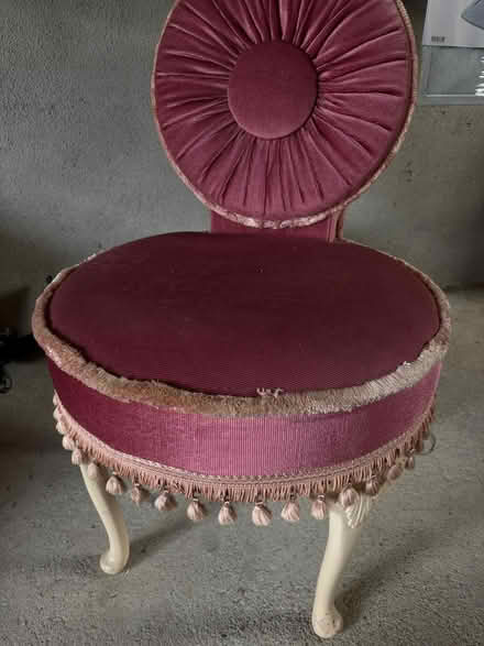 Photo of free Vintage Dresser Chair (Blackrock) #2