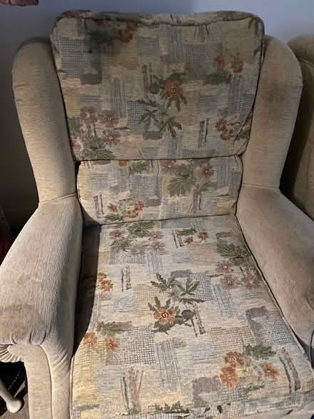 Photo of free Set of living room chairs (City College area NR1) #1