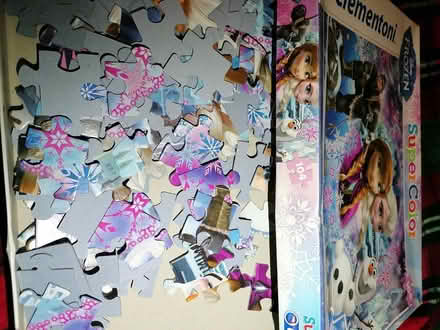 Photo of free Frozen jigsaw puzzle (Dublin 1) #2