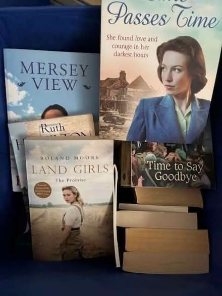 Photo of free Paperback books (Lache CH4) #1