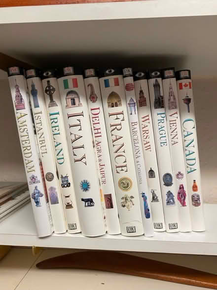 Photo of free D K travel guides (Coney Hall BR4) #1