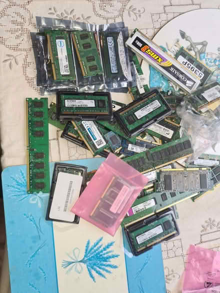 Photo of free Mixed PC/Laptop memory modules (Oaklands nr Welwyn AL6) #1