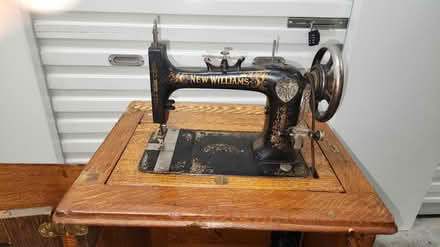 Photo of free Antique Sewing Machine (Birchmount and Danforth) #1
