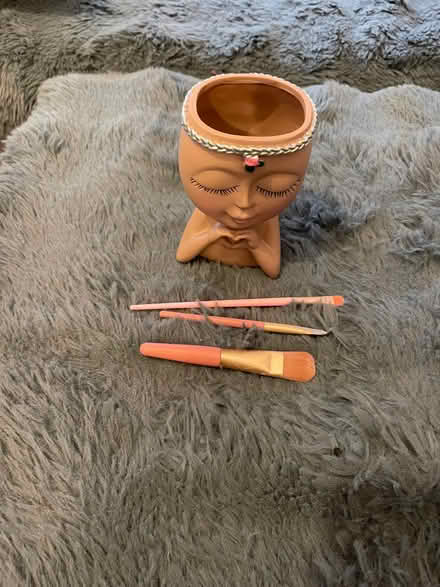 Photo of free Make up stand (Wandsworth SW18) #1