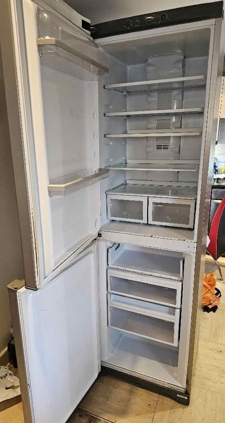 Photo of free Hotpoint fridge/freezer (parts/repair) (Penn Hill BH14) #1