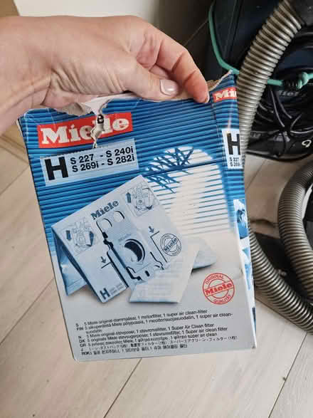 Photo of free Hoover (SW2) #3