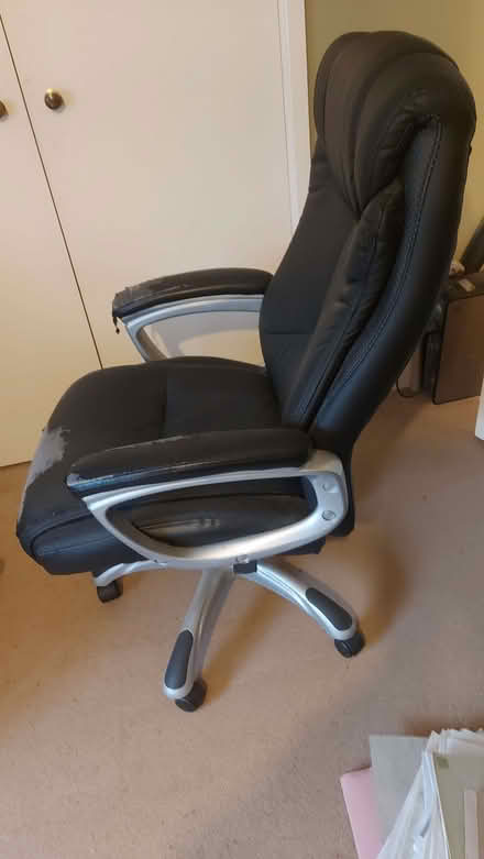 Photo of free Office chair (Broadstone SY7) #2