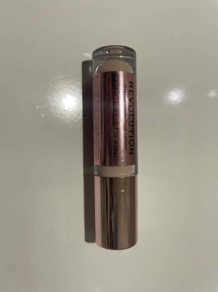 Photo of free Concealer (WA5) #1