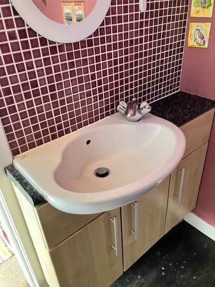 Photo of free Sink, unit, toilet (Corstorphine EH12) #1