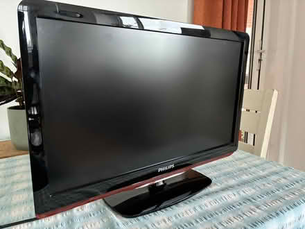 Photo of free Old analog TV (St Ann's Wells Gardens area BN3) #1