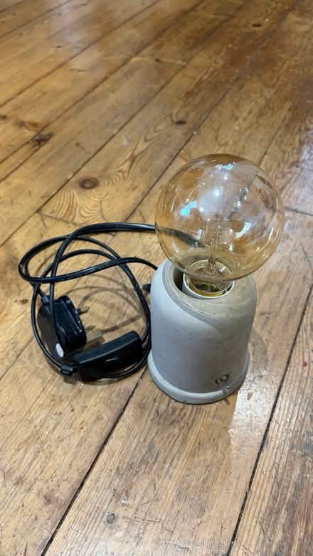 Photo of free Working lamp (SE13) #1