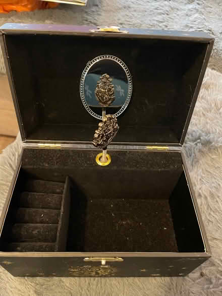 Photo of free Harry Potter jewellery box (Wandsworth SW18) #2
