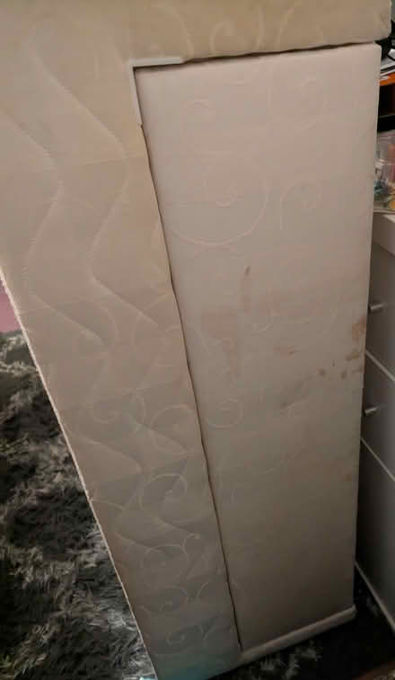 Photo of free King Divan & Headboard if (Bispham FY2) #4