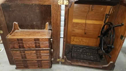 Photo of free Antique Sewing Machine (Birchmount and Danforth) #3
