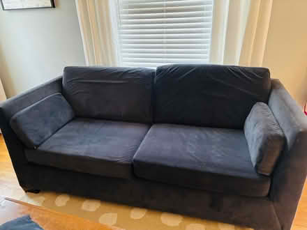 Photo of free Navy blue couch and loveseat (Larchmont, Norfolk) #2