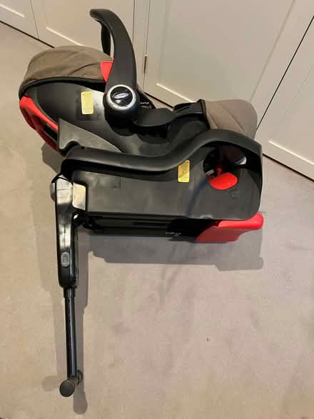 Photo of free Baby's car seat 0-15 kg (Summertown OX2) #2