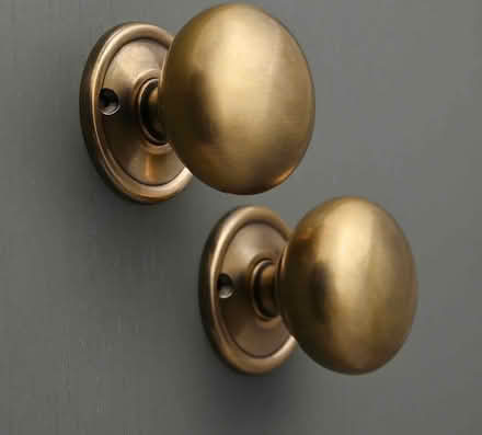Photo of Brass door knobs (University Area RG6) #1
