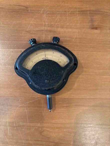 Photo of free vintage voltmeter (Thames Ditton KT7) #1