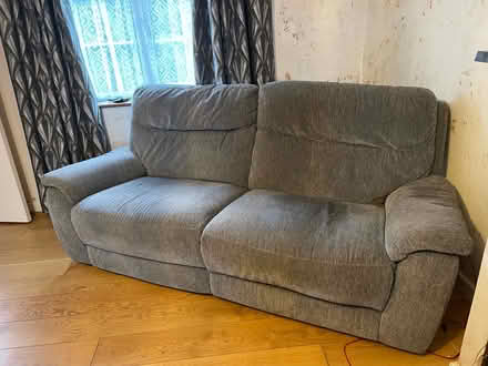 Photo of free electric recliner sofa and chair (Stevenage SG2) #3