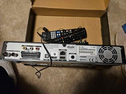 Photo of free humax freeview recorder hdr 2000t (Enfield EN1) #2