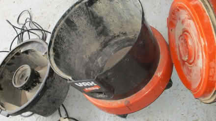 Photo of free VAX 2000 wet cylinder vacuum cleaner (Innsworth GL3) #4