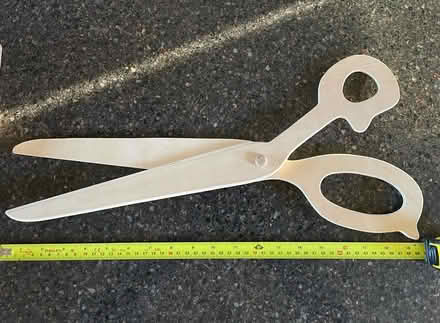 Photo of free Wooden scissors for wall (Fernhill BL9) #1
