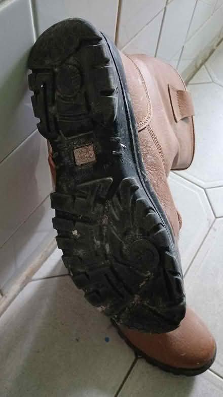 Photo of free Work boots (Rotherhithe SE16) #2