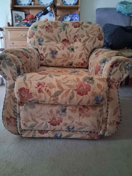 Photo of free Chair (Hampton Magna CV35) #3