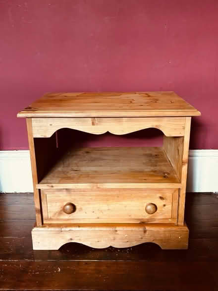 Photo of free Small Pine TV Stand (Westbourne Grove M20) #1