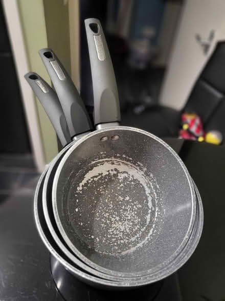 Photo of free 3 x Tower pots (Kenley CR8) #1