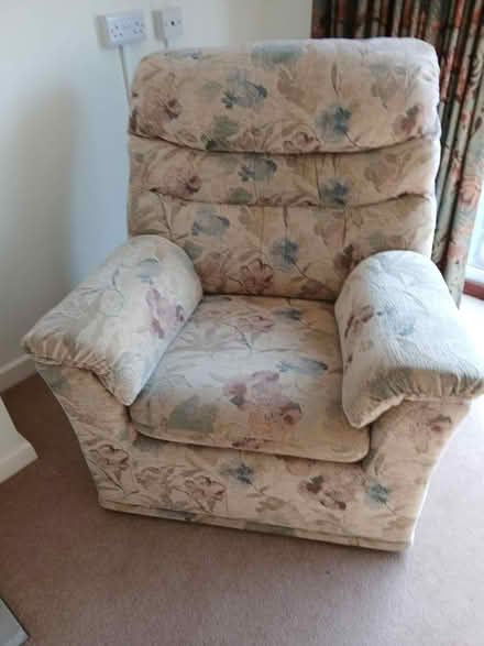 Photo of free Sofa, 2 armchairs and foot rest (Hereford, Belmont) #2