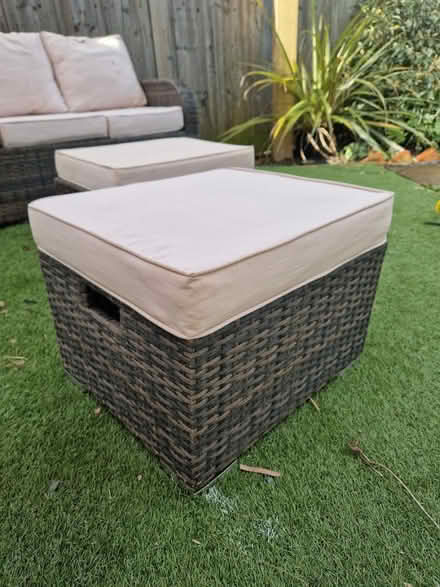 Photo of free Rattan side table/seat (BN2) #1